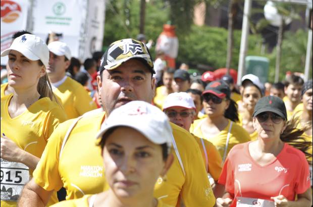 Esteban Jaramillo y Sebastián Salazar - Más de 10 mil competidores se dieron cita en esta histórica cita deportiva que se corría en las modalidades de 5, 10, 21 y 42 kilómetros