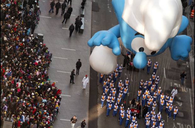 Reuters - Durante un d&#237;a soleado, los tradicionales globos gigantes, recorrieron la gran manzana.