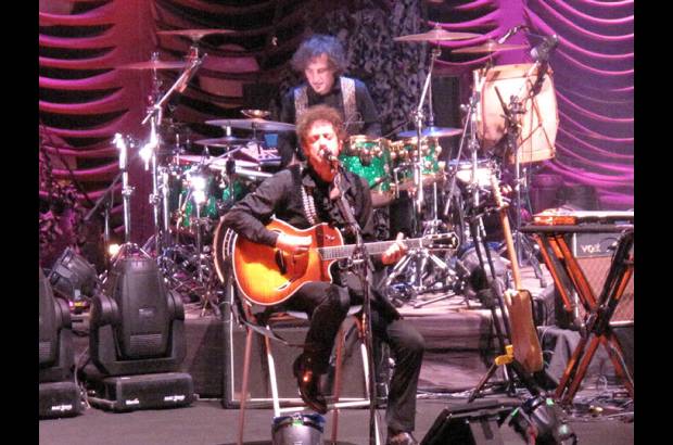 Claudia Mar&#237;a Arango - El 11 de mayo de 2010, Gustavo Cerati se present&#243; por &#250;ltima vez en Medell&#237;n llenando la Plaza de Toros La Macarena con el mejor rock en espa&#241;ol. Cerati muri&#243; este jueves despu&#233;s de permanecer 4 a&#241;os en coma.