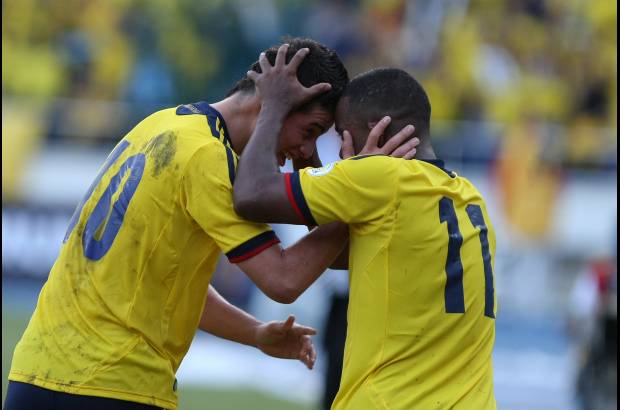 Juan Antonio Sánchez - Argentina suma siete puntos, los mismos del líder Uruguay, que tuvo fecha de descanso y venció 1-0 a Italia en un amistoso. Colombia se estancó con cuatro.