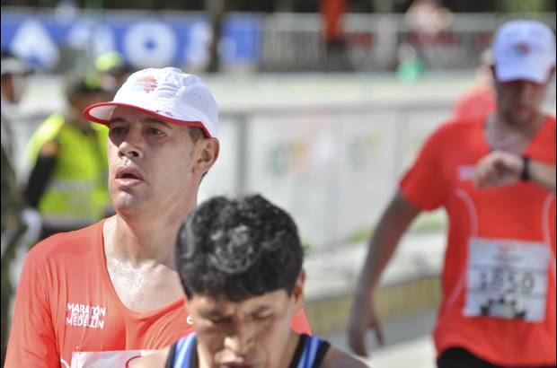 Esteban Jaramillo y Sebasti&#225;n Salazar - M&#225;s de 10 mil competidores se dieron cita en esta hist&#243;rica cita deportiva que se corr&#237;a en las modalidades de 5, 10, 21 y 42 kil&#243;metros.