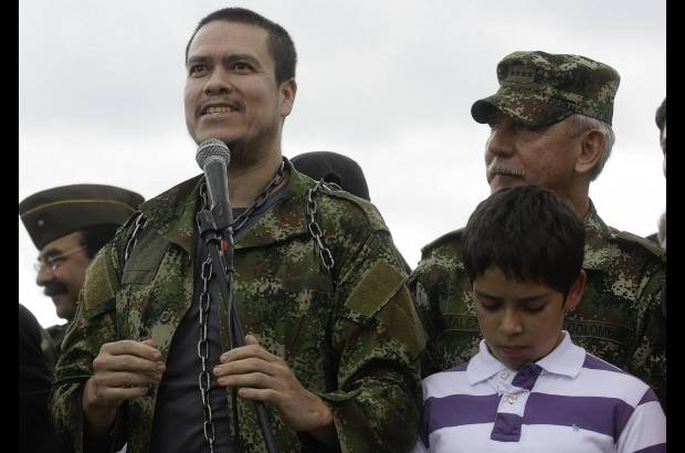 Colprensa-Andr&#233;s Torres - El coronel Murillo pudo conocer a sus hijos Leonardo y Sebasti&#225;n, de 11 y 13 a&#241;os de edad.