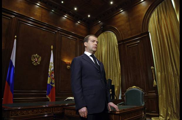 Reuters - El presidente Dmitri Medv&#233;dev decret&#243; un d&#237;a de duelo en Rusia por las v&#237;ctimas de la cat&#225;strofe a&#233;rea.