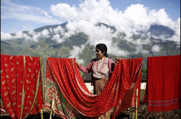 Reuters - Devi Budhathoki y sus tres hijos presentan crecimiento excesivo del vello corporal.