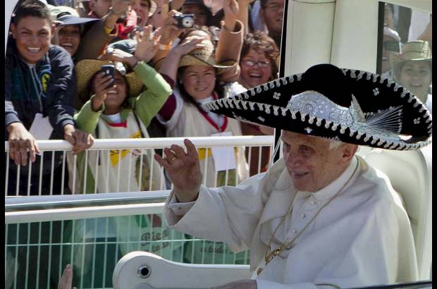 AP - Joseph Ratzinger fue el primer alem&#225;n nombrado Papa desde el siglo XI, cuando por lo menos tres germanos encabezaron a la cristiandad.