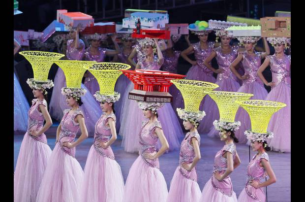 AP - La ceremonia de clausura fue vistoza y simplemente espectacular.