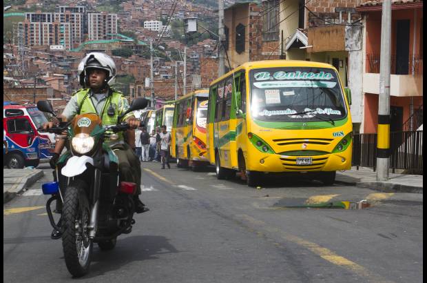 Esteban Vanegas - Tras conocerse la situación, las autoridades activaron un plan para evitar bloqueo de las vías.