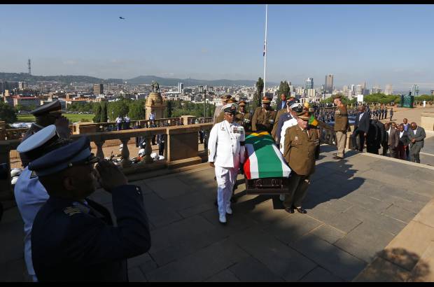 AP - Mandela será sepultado el domingo en el pueblo de Qunu en la provincia del Cabo Este, donde pasó su niñez.