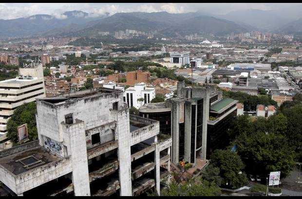 - Con la remodelaci&#243;n del edificio se busca cambiar la cara de abandono en el sector.
