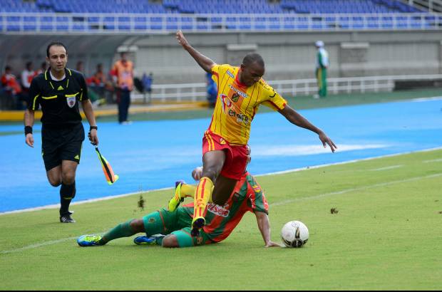 Colprensa - Pereira gole&#243; por 4-0 a Envigado en el Hern&#225;n Ram&#237;rez Villegas.