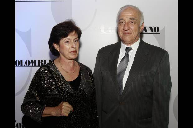 Edwin Bustamante Restrepo - Juan Guillermo Mora y Hellen Ruhstadt.