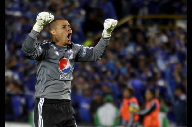 Colprensa - Millonarios alcanz&#243; la estrella 14 al superar en la gran final de la Liga Postob&#243;n II-2012 al Independiente Medell&#237;n. Dram&#225;tica definici&#243;n desde los penaltis despu&#233;s de empatar 0-0 en la ida y 1-1 este domingo.