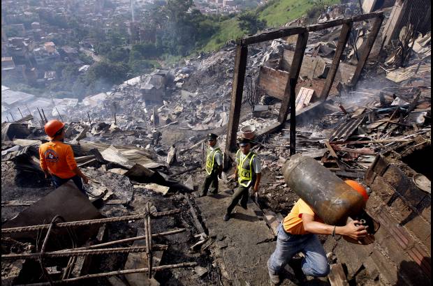 Jaime P&#233;rez - Los organismos de socorro del &#193;rea Metropolitana acudieron al lugar de la tragedia para auxiliar a las v&#237;ctimas.