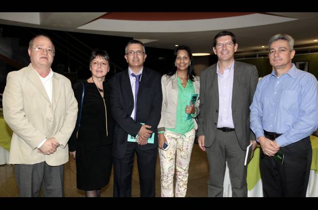 Fotos JULIO C&#201;SAR HERRERA - Carlos Restrepo, Mar&#237;a Teresa Lopera, Mario Mu&#241;oz, Claudia Sep&#250;lveda, Jorge Betancur y Henry Hincapi&#233;.