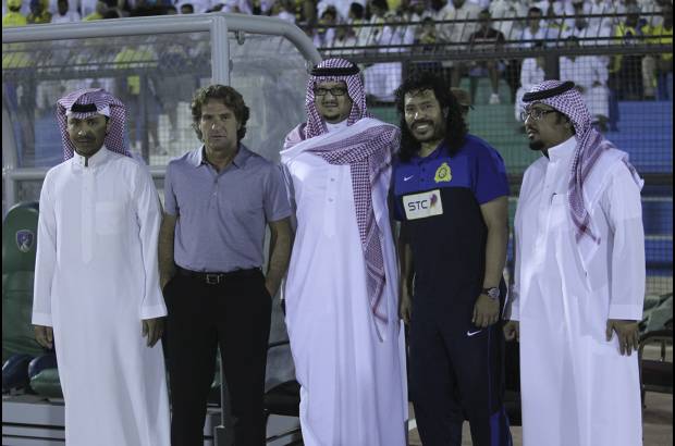 - Higuita con sus compañeros.