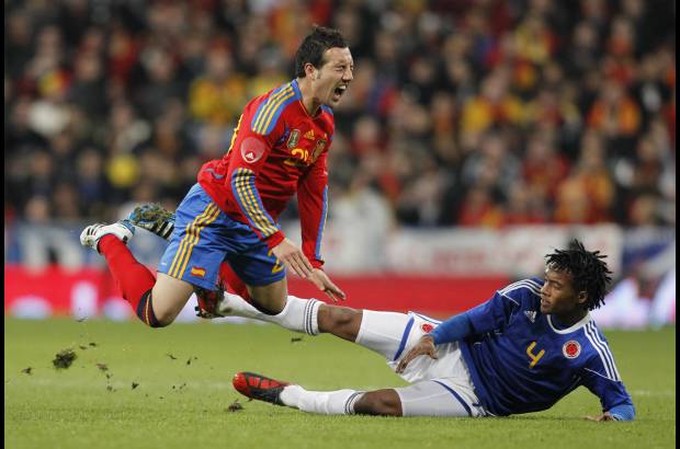 Reuters - Es la primera victoria de los espa&#241;oles sobre Colombia, a la que s&#243;lo se han enfrentado en dos ocasiones. La anterior fue hace 30 a&#241;os en Bogot&#225; y termin&#243; con empate 1-1.