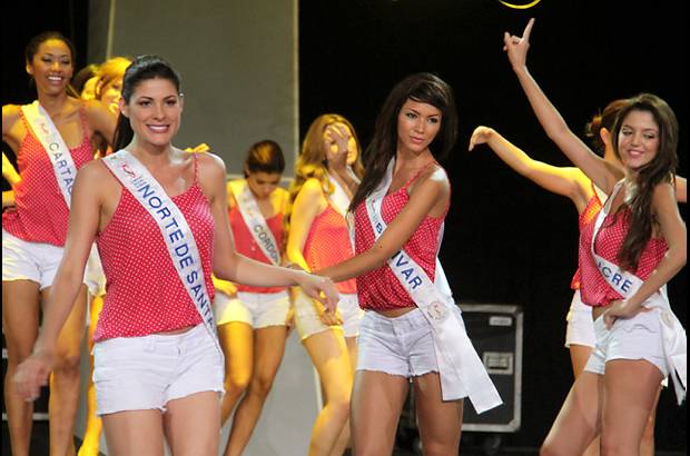 Foto Colprensa - En una noche llena de folclore nacional, se conocer&#225; a la sucesora de actual soberana Daniella &#193;lvarez.