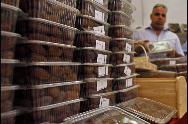 Reuters - El ayuno en el Medio Oriente es particularmente penoso este año debido a los largos días en un verano abrasador. En algunos lugares, como Gaza, las dificultades se complican por apagones frecuentes.