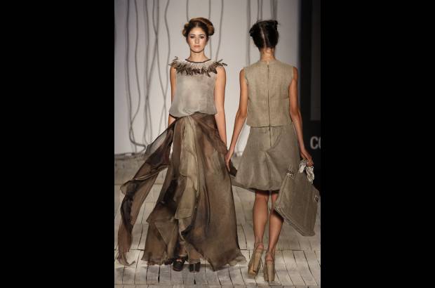Edwin Bustamante - Tras finalizar el desfile, la foto del recuerdo y de la espontaneidad.