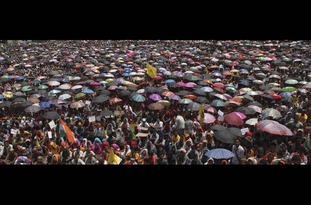 AP - Tribus Bodo se re&#250;nen para exigir la creaci&#243;n de un nuevo estado de Bodoland en Ghoramara en el distrito Somitpur del estado de Assam, India.