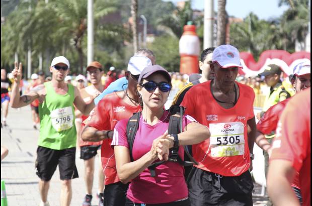 Esteban Jaramillo y Sebasti&#225;n Salazar - M&#225;s de 10 mil competidores se dieron cita en esta hist&#243;rica cita deportiva que se corr&#237;a en las modalidades de 5, 10, 21 y 42 kil&#243;metros.