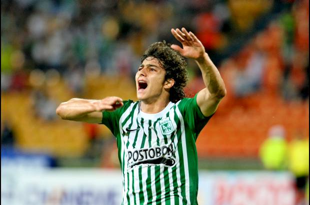 Juan Antonio S&#225;nchez - Stefan Medina tiene falencias como lateral, pero le sobra coraz&#243;n y por eso empat&#243; el partido para el verde.