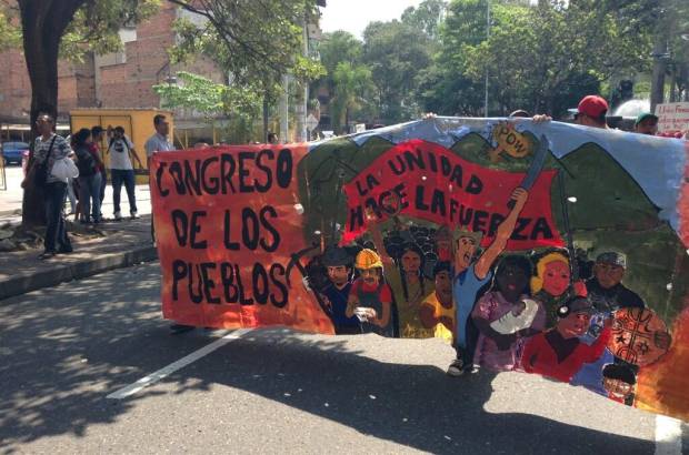 Cortes&#237;a - Varias organizaciones de v&#237;ctimas e ind&#237;genas se hicieron presentes en la marcha del 9 de abril en Medell&#237;n