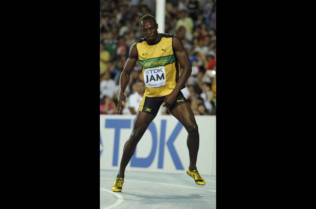 Reuters - Con Bolt a cargo de la &#250;ltima posta, el relevo jamaicano par&#243; el cron&#243;metro en 37.04 segundos, reban&#225;ndole seis cent&#233;simas al r&#233;cord mundial previo que los caribe&#241;os hab&#237;an establecido en los Juegos Ol&#237;mpicos de Beijing 2008.