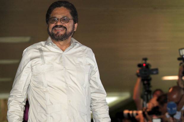 Reuters - Luciano Mar&#237;n Arango alias Iv&#225;n M&#225;rquez, en cambio, indic&#243; que el cese de hostilidades comienza esta medianoche hasta el 20 de enero de 2013.