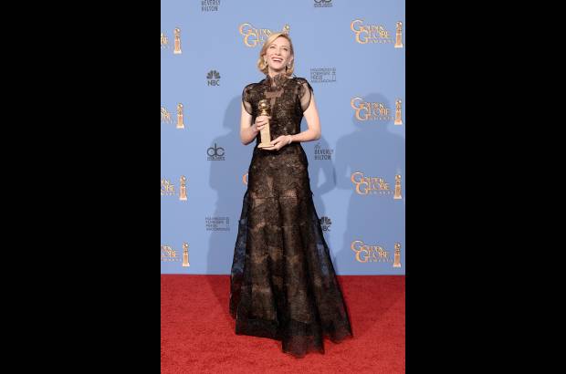 AFP - Cate Blanchett/Dise&#241;ador: Armani. Los Globos de Oro dejaron una alfombra roja con vestidos que se destacaron y colores que predominaron como el rojo y el negro. La elegancia y la naturalidad marcaron los premios que tuvieron ganadores en el dise&#241;o y causaron sorpresa.