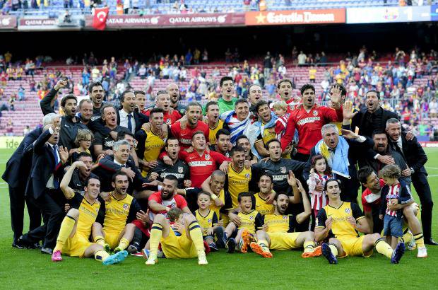 AFP - Dieciocho a&#241;os despu&#233;s, el Atl&#233;tico de Madrid ha vuelto a conquistar la Liga tras empatar 1-1 con el Barcelona.