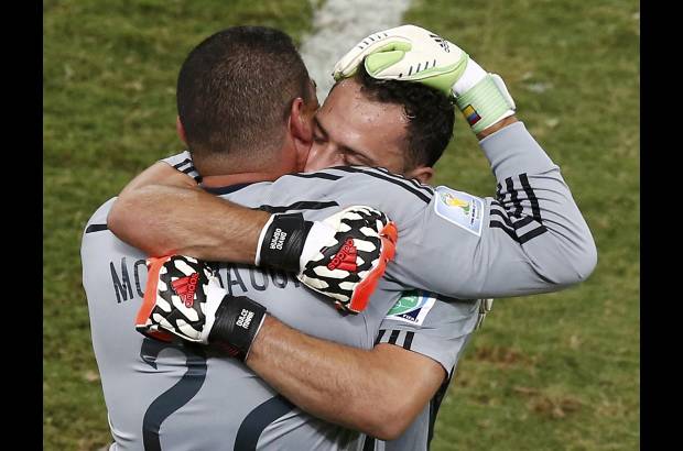 Reuters - En la lista de jugadores m&#225;s veteranos con partidos disputados en un mundial aparecen nombres como el del norirland&#233;s Pat Jennings (41), el ingl&#233;s Peter Shilton (40) y el italiano Dino Zoff (40), todos arqueros.