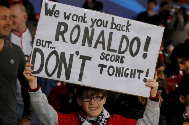 REUTERS - La funci&#243;n en el Teatro de los sue&#241;os se abri&#243; con dos ovaciones cerradas, una a Ronaldo, que regresaba a la que fue su casa durante seis temporadas.