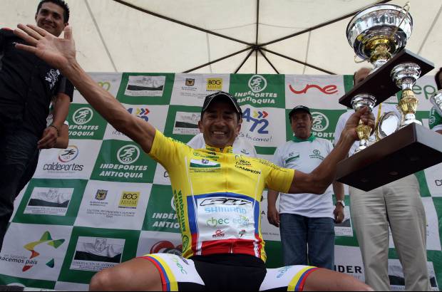 Róbinson Sáenz - Félix Cárdenas, del GW Shimano, ganó la Vuelta a Colombia. Tiene 38 años.