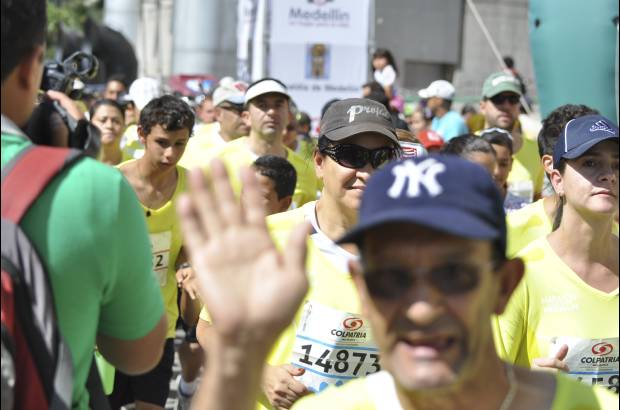 Esteban Jaramillo y Sebastián Salazar - Más de 10 mil competidores se dieron cita en esta histórica cita deportiva que se corría en las modalidades de 5, 10, 21 y 42 kilómetros