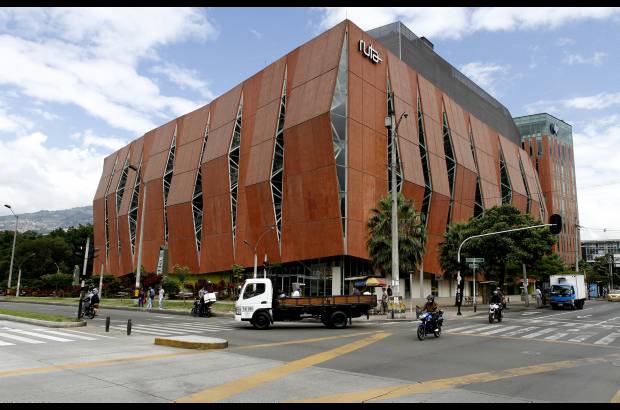 FOTO EL COLOMBIANO - Un complejo para la tecnolog&#237;a, ejemplo de arquitectura y s&#237;mbolo urbano de la ciudad competitiva e innovadora que se promueve desde la Administraci&#243;n P&#250;blica. Desde all&#237; se potencian nuevos negocios basados en el conocimiento.