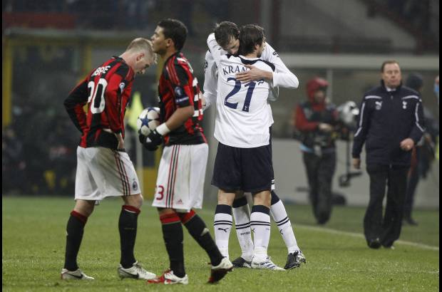 Reuters - Crouch y Lennon le causaron al equipo italiano, siete veces campe&#243;n de Europa, todo tipo de problemas.