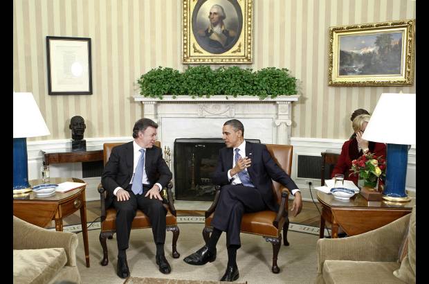 Reuters - Los presidentes de Estados Unidos, Barack Obama, y de Colombia, Juan Manuel Santos, acordaron un plan de acci&#243;n que permita que el Tratado de Libre Comercio sea aprobado en el Congreso de ese pa&#237;s.