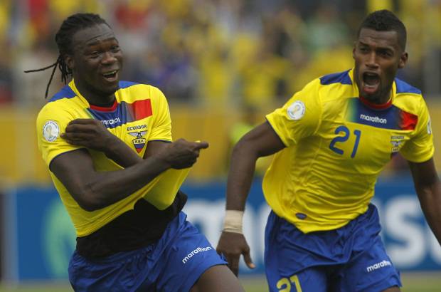 AP - Felipe Caicedo marc&#243; el gol del empate a los 37 minutos del primer tiempo.