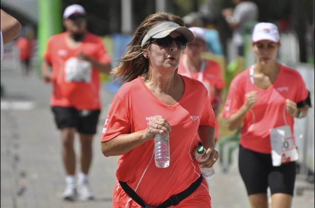 Esteban Jaramillo y Sebasti&#225;n Salazar - M&#225;s de 10 mil competidores se dieron cita en esta hist&#243;rica cita deportiva que se corr&#237;a en las modalidades de 5, 10, 21 y 42 kil&#243;metros.