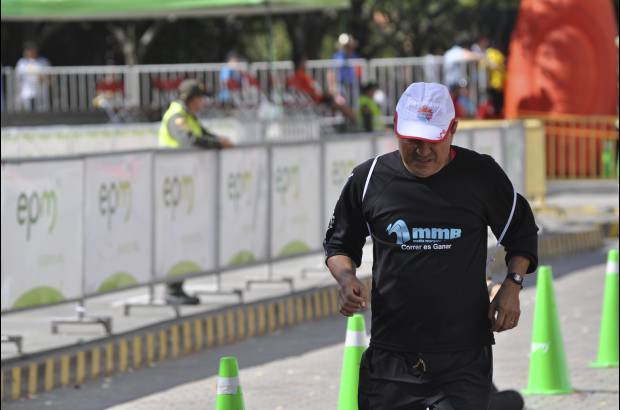 Esteban Jaramillo y Sebasti&#225;n Salazar - M&#225;s de 10 mil competidores se dieron cita en esta hist&#243;rica cita deportiva que se corr&#237;a en las modalidades de 5, 10, 21 y 42 kil&#243;metros.