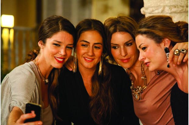 Cortesía - En una de las sesiones, tanto diseñadoras como invitadas, guardan un buen recuerdo. De izquierda a derecha: Juana Acosta, Johanna Ortiz, Adriana Arboleda y Gloria Saldarriaga.