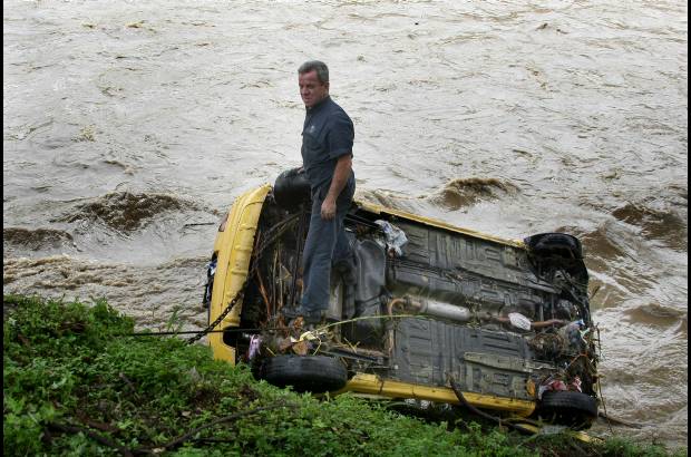 Juan Antonio S&#225;nchez - El automotor, que se desplazaba en sentido sur-norte, cay&#243; al r&#237;o que en ese momento se encontraba muy crecido.