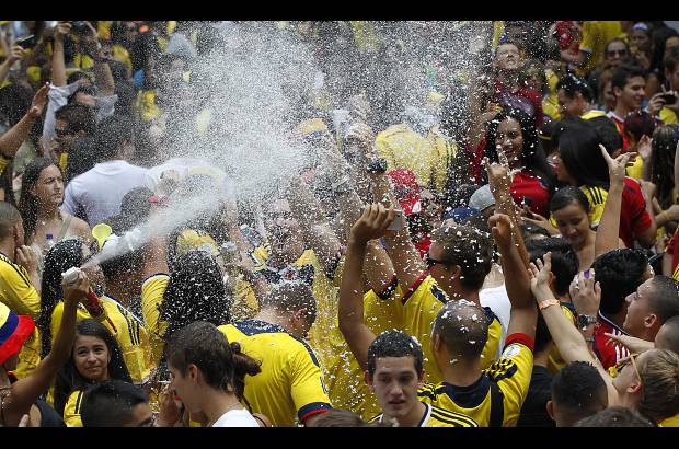 FOTOS JAIME P&#201;REZ - Alegr&#237;a que se volver&#237;a repetir con el tanto de Juan Fernando Quintero.