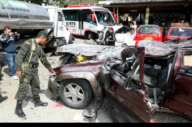 Juan Antonio Sánchez - Los cuatro heridos fueron remitidos por la Policía de Carreteras hasta un hospital de San José del Nus.