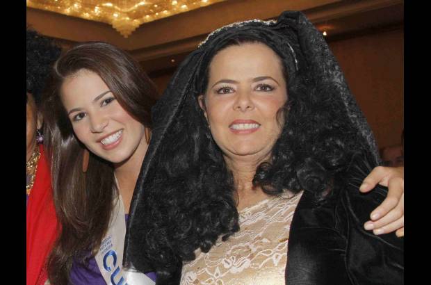 Colprensa - Muy alegre estuvo la mam&#225; de la Se&#241;orita Cundinamarca.