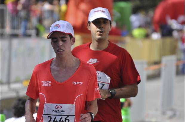 Esteban Jaramillo y Sebasti&#225;n Salazar - M&#225;s de 10 mil competidores se dieron cita en esta hist&#243;rica cita deportiva que se corr&#237;a en las modalidades de 5, 10, 21 y 42 kil&#243;metros.