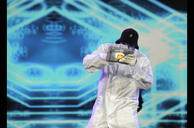 Reuters - El CES cuenta con una superficie de 170 mil metros cuadrados, llena de puestos y exposiciones. En ese terreno cabr&#237;an 31 canchas de f&#250;tbol.