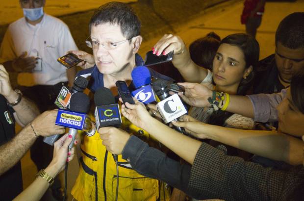 Foto: Edwin Bustamante - Luis Fernando Su&#225;rez, vicealcalde de Gobernabilidad de Medell&#237;n fue la persona que entreg&#243; los datos de las personas heridas y desaparecidas en el colapso del edificio.