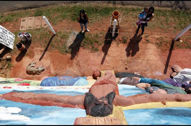 - A futuro espera realizar una escultura que ser&#225; homenaje a los diputados Del Valle asesinados.